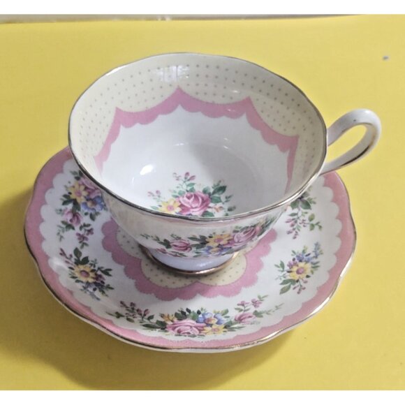 Royal Albert Pink Prudence teacup & saucer, Crown China mark, Hampton shape 1930 - Picture 1 of 12
